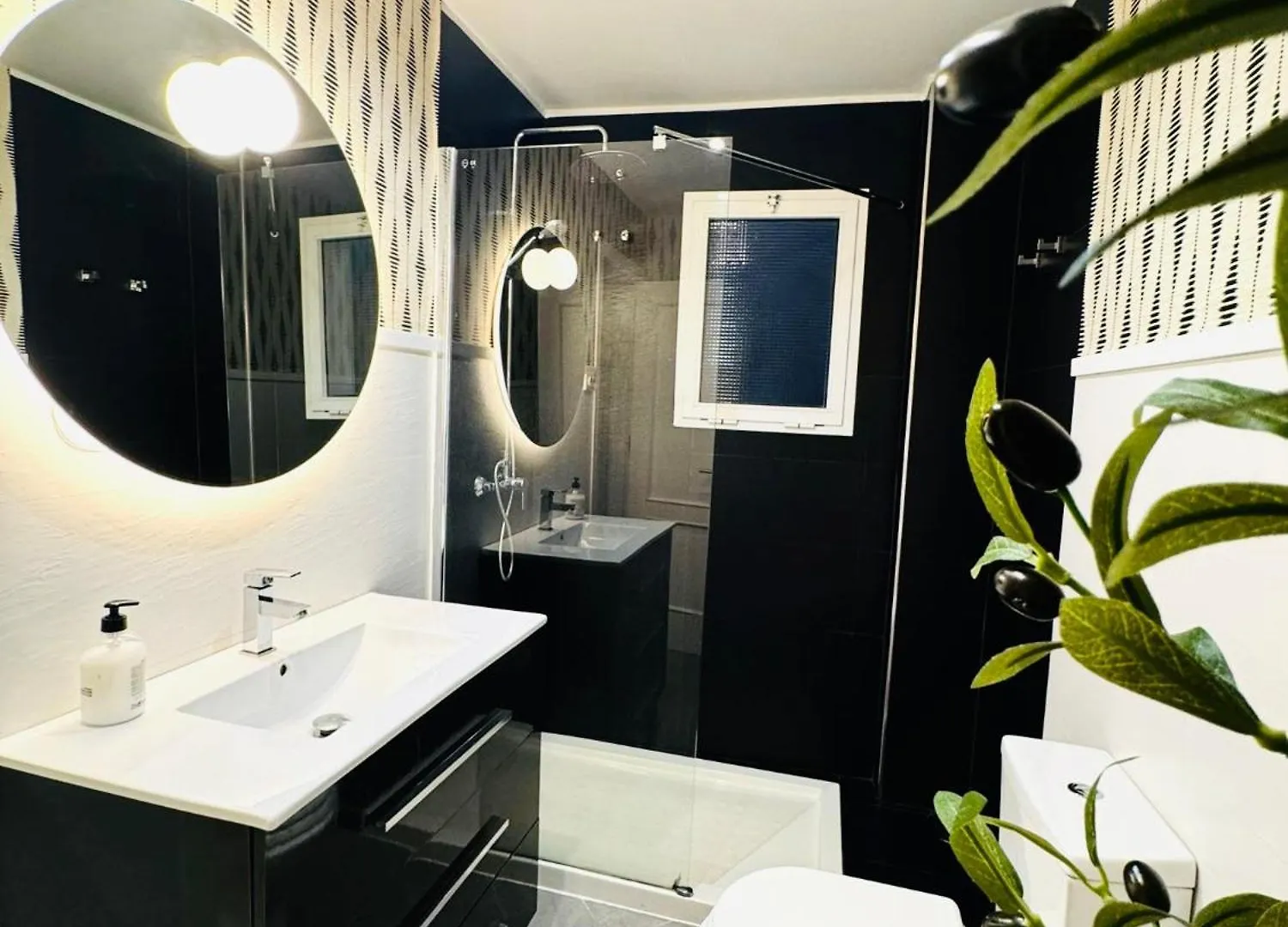 Nuevo Cathedral Deluxe Apartment Sinesedesignhomes マラガ